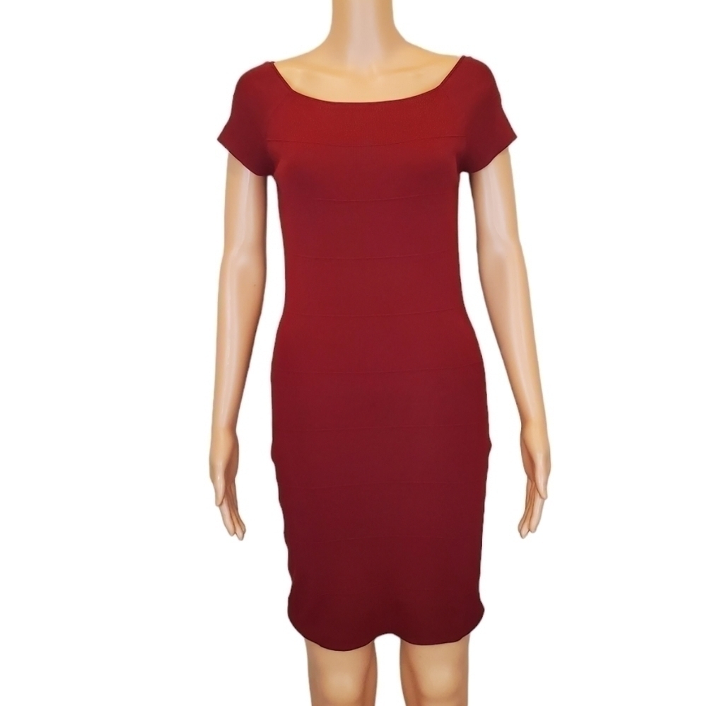 Max Studio burgundy short sleeve bodycon mini dress
